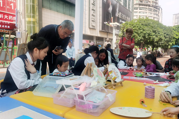 光華女中學生幼教專業(yè)展示。袁杰攝