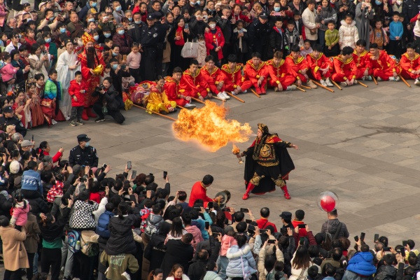 2023年榮昌區(qū)黃桷樹廣場元宵節(jié)活動。龍真厚攝