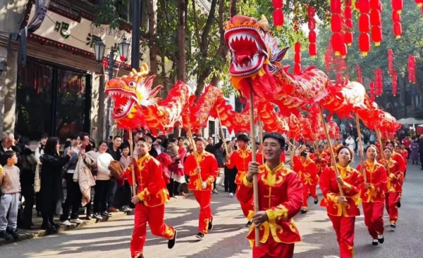 渝北區(qū)各地年味十足。渝北區(qū)文化旅游委