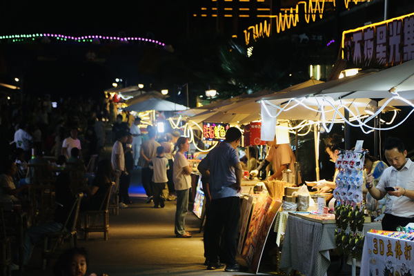 不夜星光集市。景區(qū)供圖