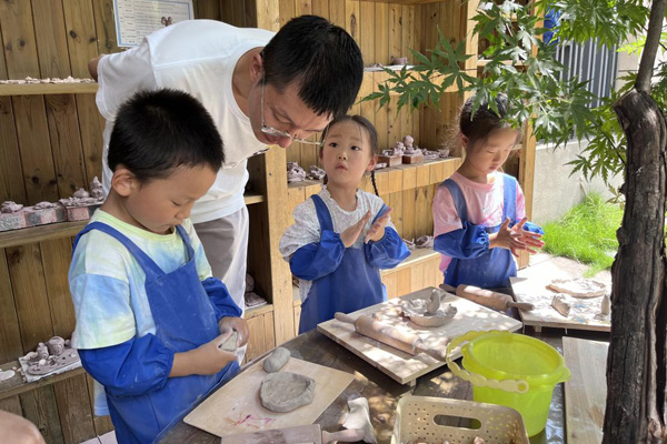 陶藝課程?？茖W(xué)城啟慧幼兒園供圖