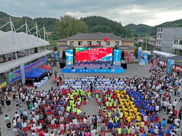 民歌會(huì)彭水選拔總決賽現(xiàn)場(chǎng)。趙勇攝